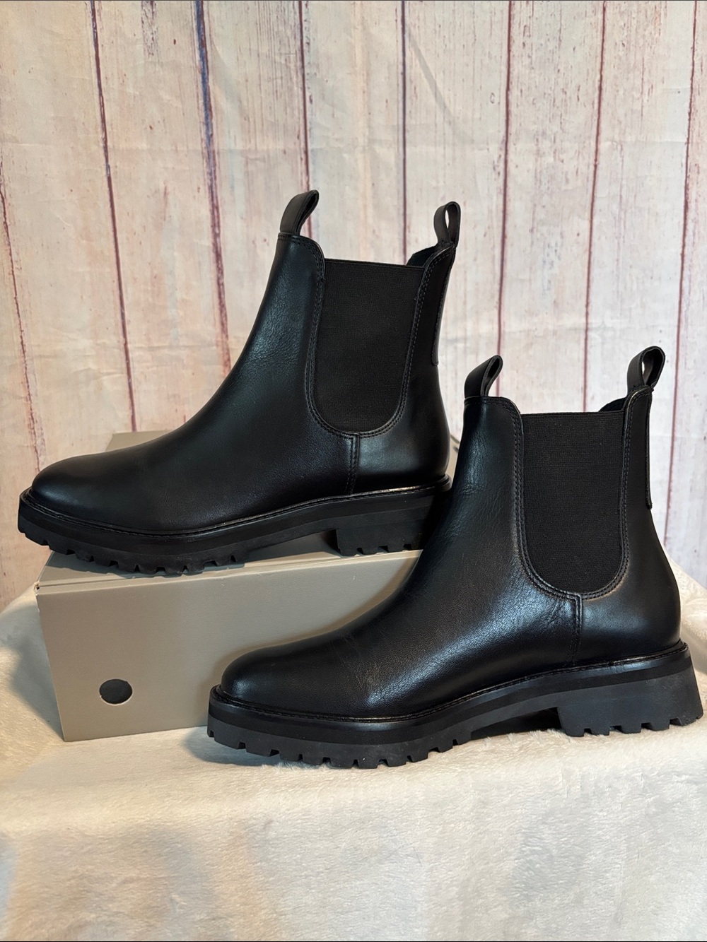 NIB Everlane The Lug Chelsea Boot - Picture 11 of 12